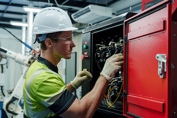 24/7 Emergency Outlet Repair experts in Roanoke, IL