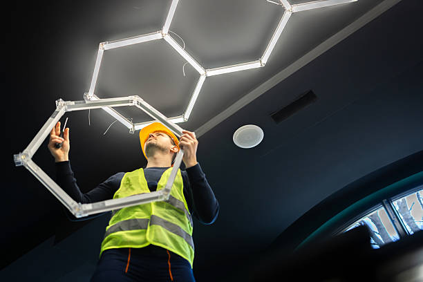 Top rated local Outlet Repair specialists in Roanoke, IL